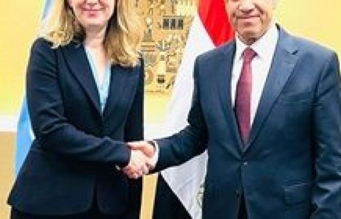 وزير الخارجية والهجرة وشئون المصريين بالخارج يلتقي بالمديرة العامة للمنظمة الدولية للهجرة