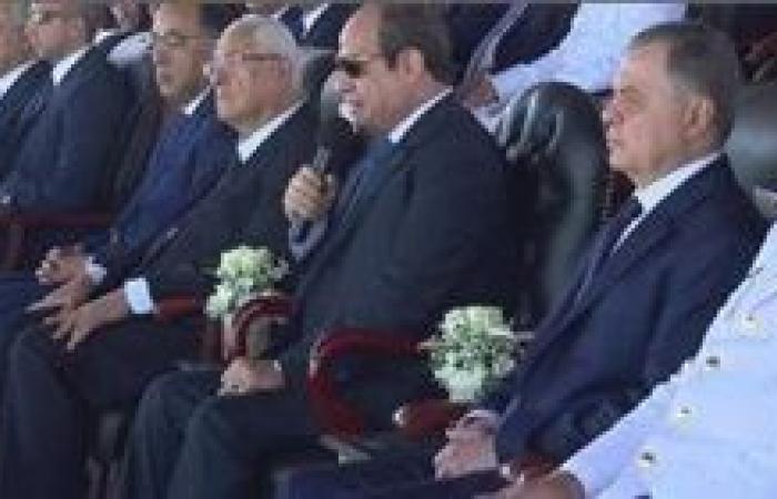 الرئيس السيسي لخريجي الشرطة: خلوا بالكم من حاجتين.. وزنكم والسجاير